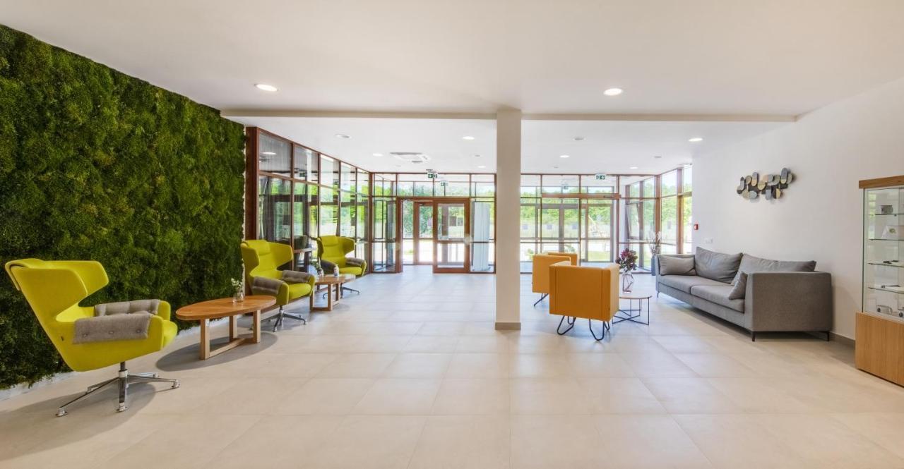 Auberge de jeunesse Otocki Virovi à Otok  Extérieur photo